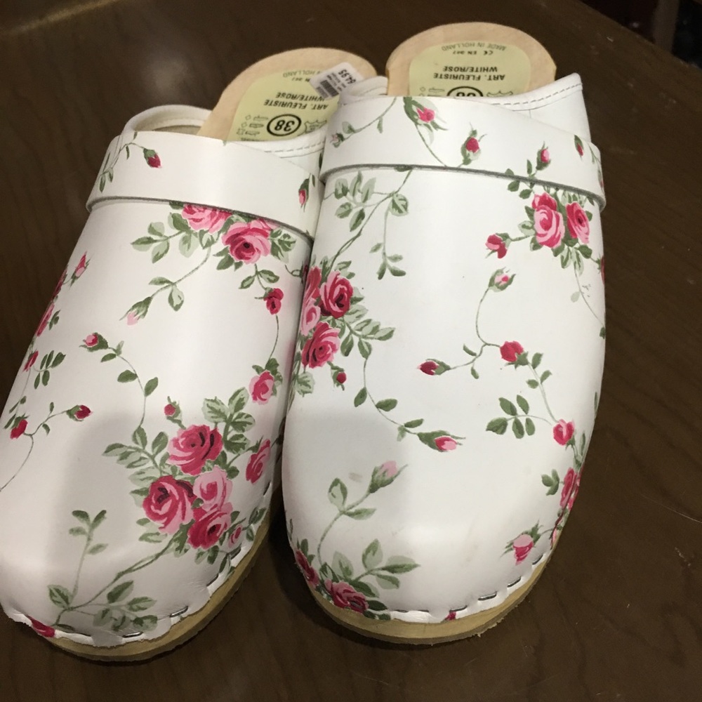 Simson white with roses clogs size 38
